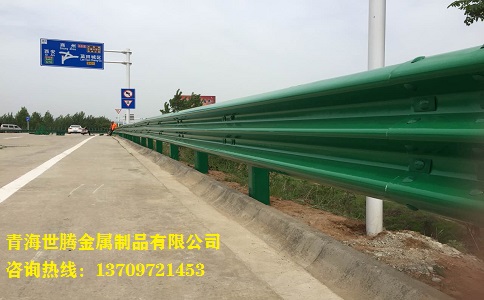 <a href='http://www.hz-0571.cn/shuangbohulan/'target='_blank'>波形護(hù)欄</a>板