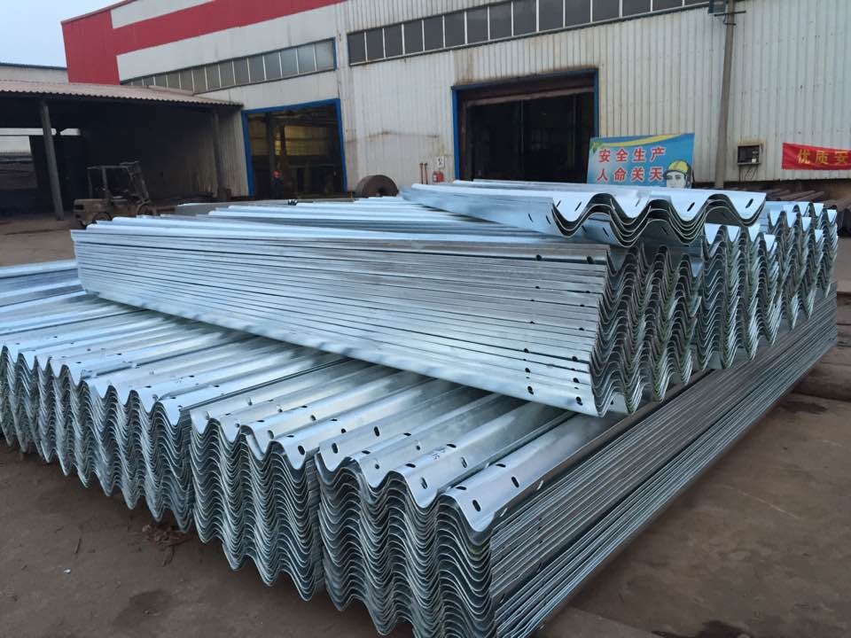 <a href='http://www.hz-0571.cn/shuangbohulan/'target='_blank'>波形護欄</a> (1).jpg